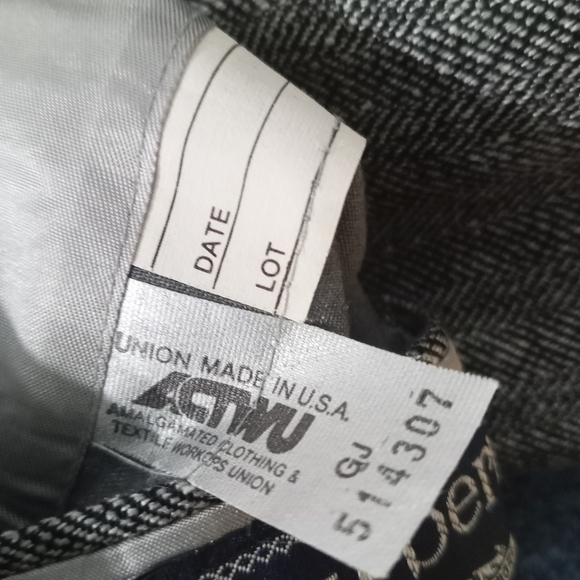 Vintage Burberry gray plaid oversized blazer - Picture 11 of 11